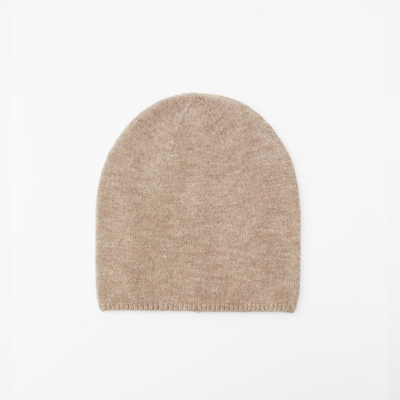 NWT. Zara Beige Wool Blend Fine Knit Beanie. Ref. 3739/215. - Picture 2 of 11
